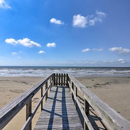 Beachfront Galveston Getaway With Deck And Views! Villa Exterior photo