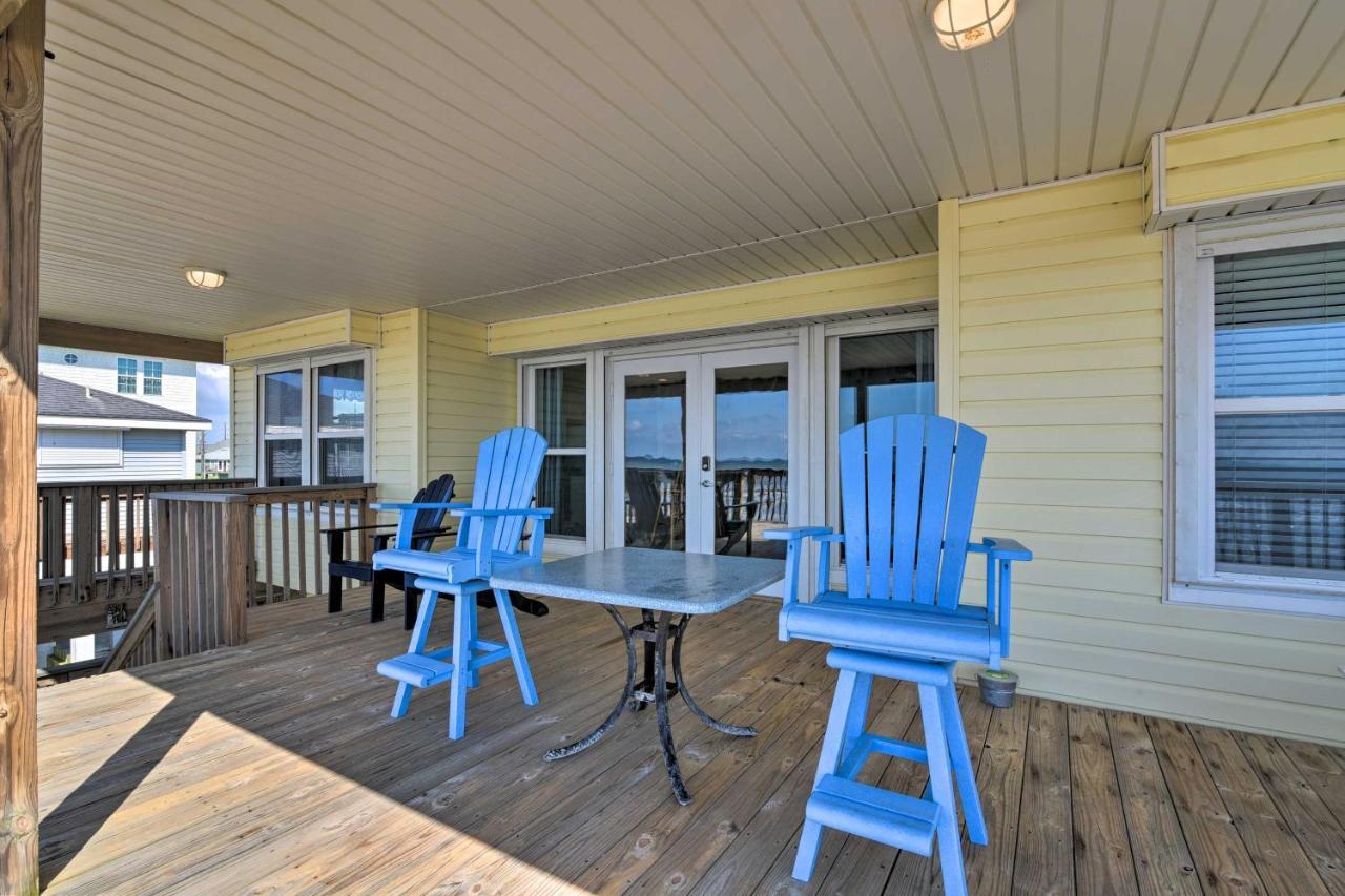 Beachfront Galveston Getaway With Deck And Views! Villa Exterior photo